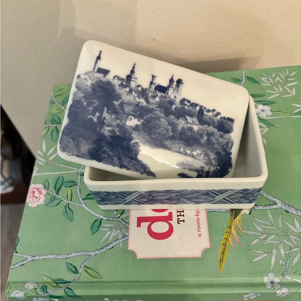 Vintage Estee Lauder Blue white Toile Trinket Box Soap holder dish